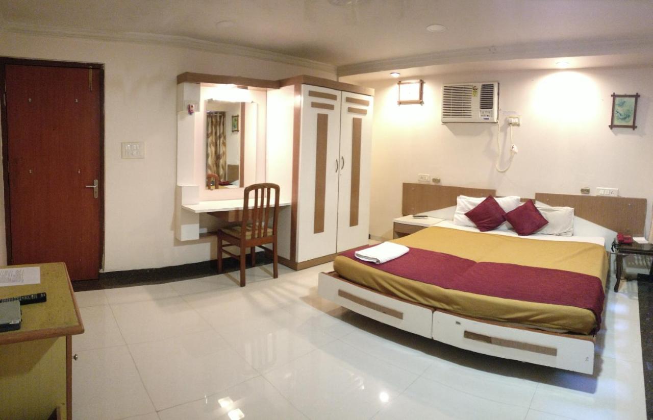 Livewel Serviced Apartments Mumbai Exterior photo
